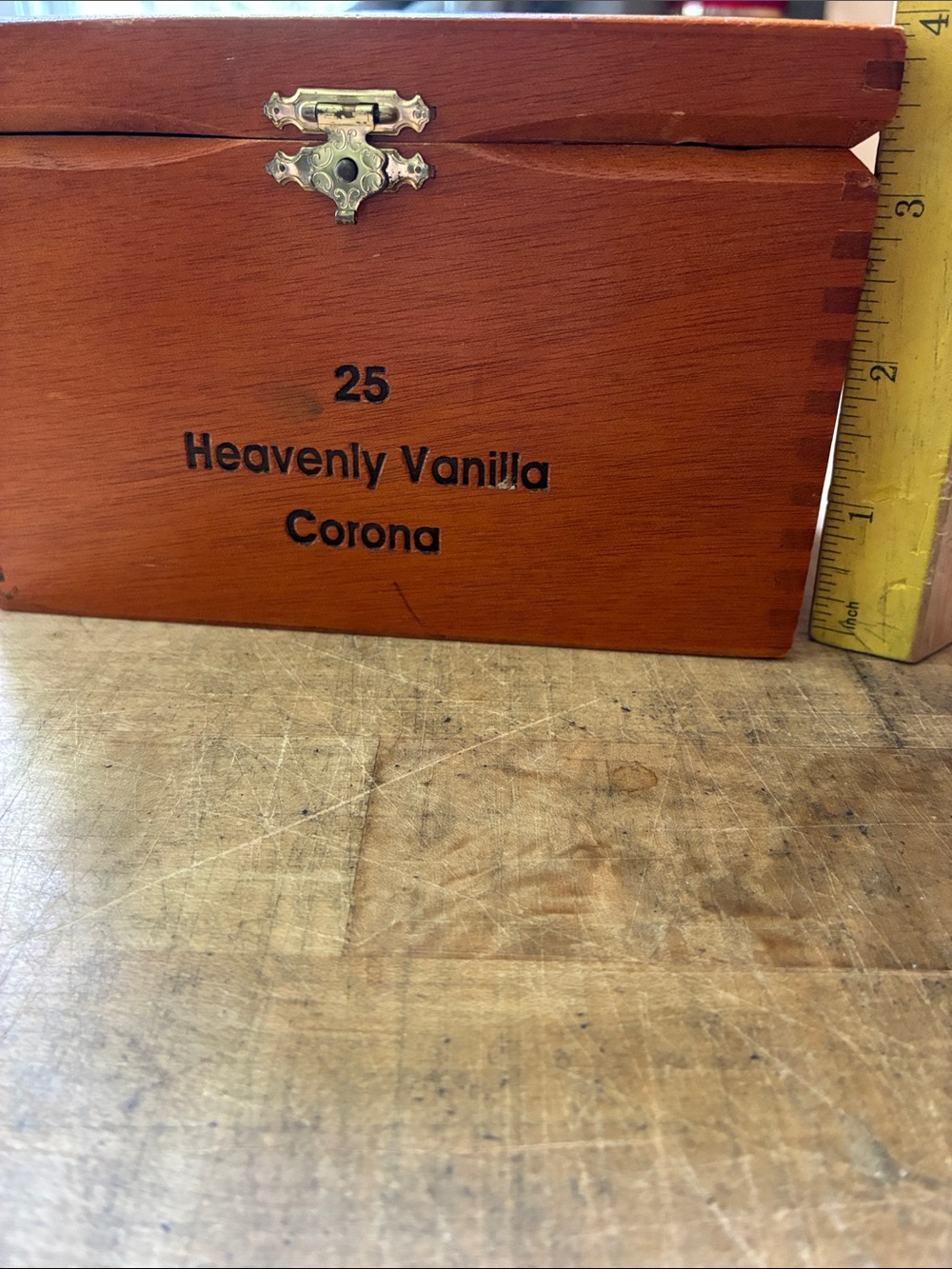 Vintage Wooden Cigar Box! - Picture 3 of 5